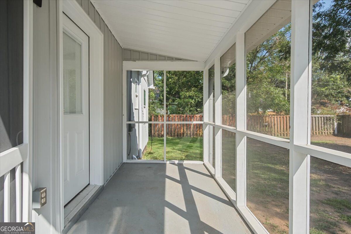 6 E 3rd Street Property Photo 30