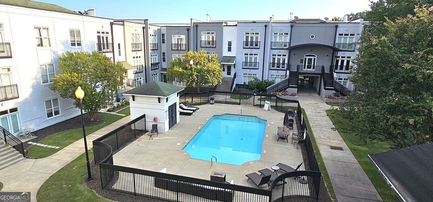502 Pryor Street Sw # 301 Property Photo 9