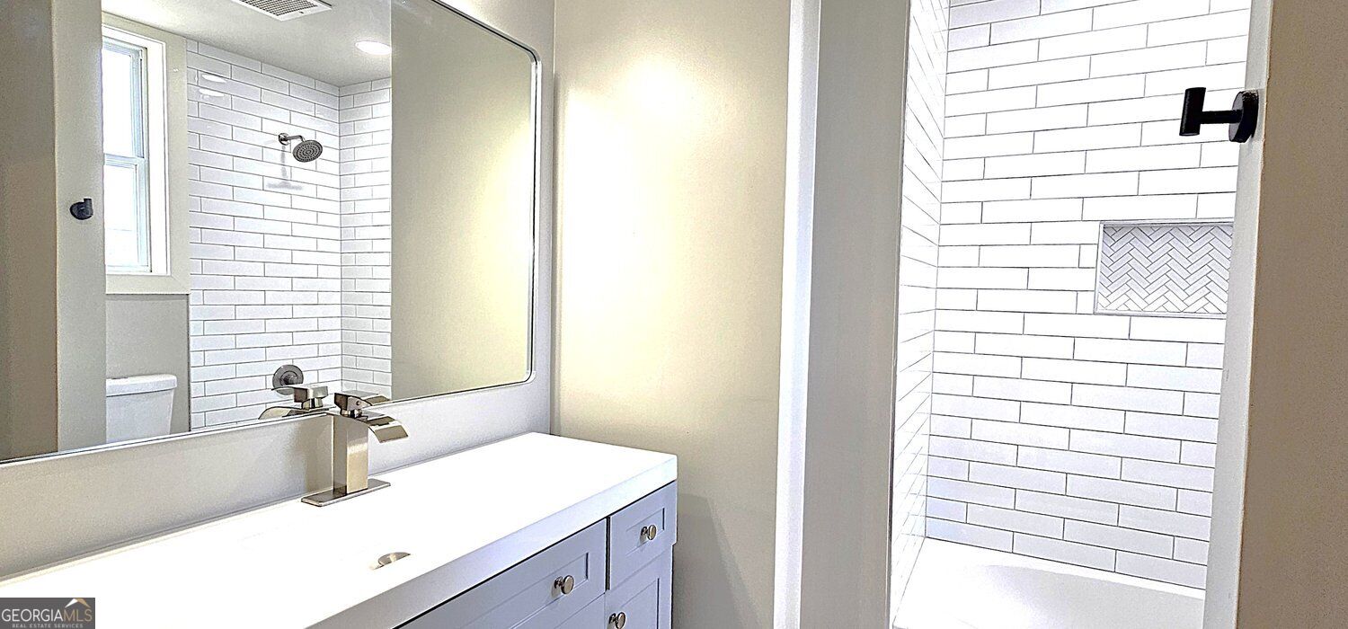 502 Pryor Street Sw # 301 Property Photo 13