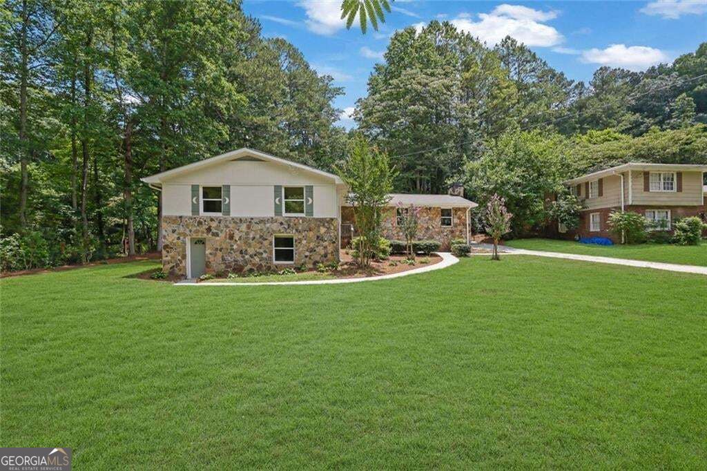2270 Addison Road Ne Property Photo 2