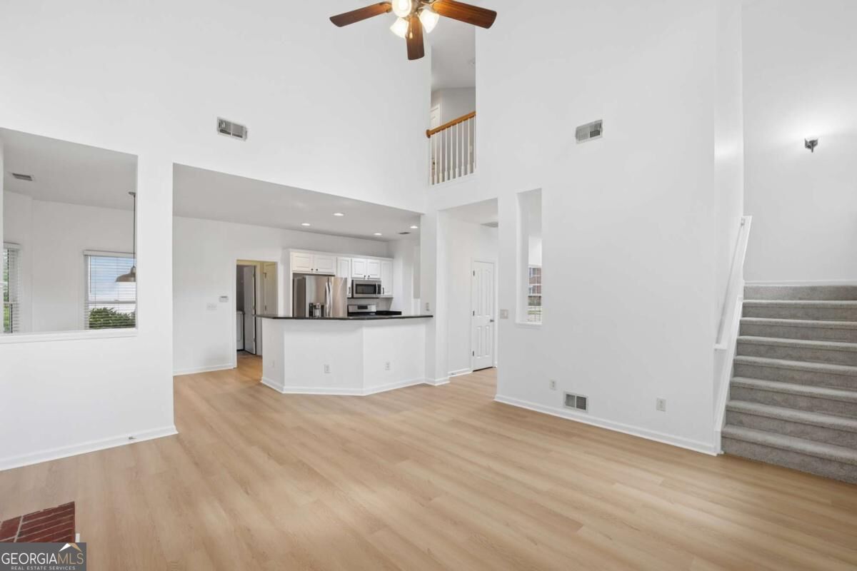 6010 Hampton Bluff Way Property Photo 5