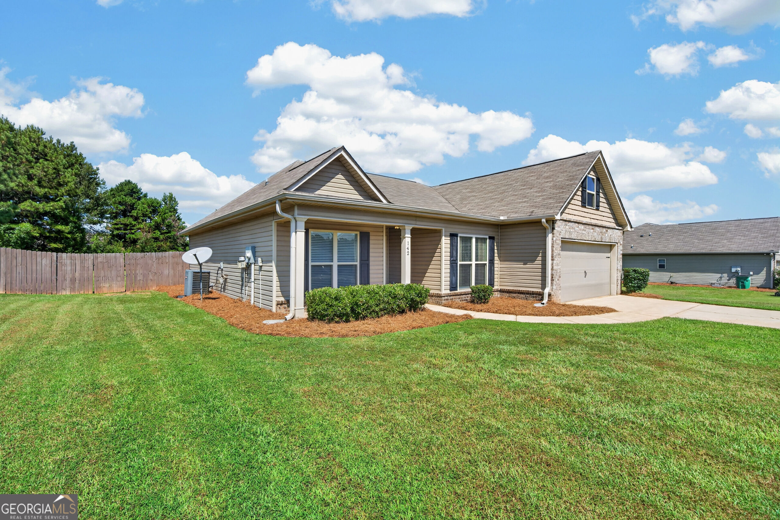 142 Oconee Meadows Way Property Photo 3