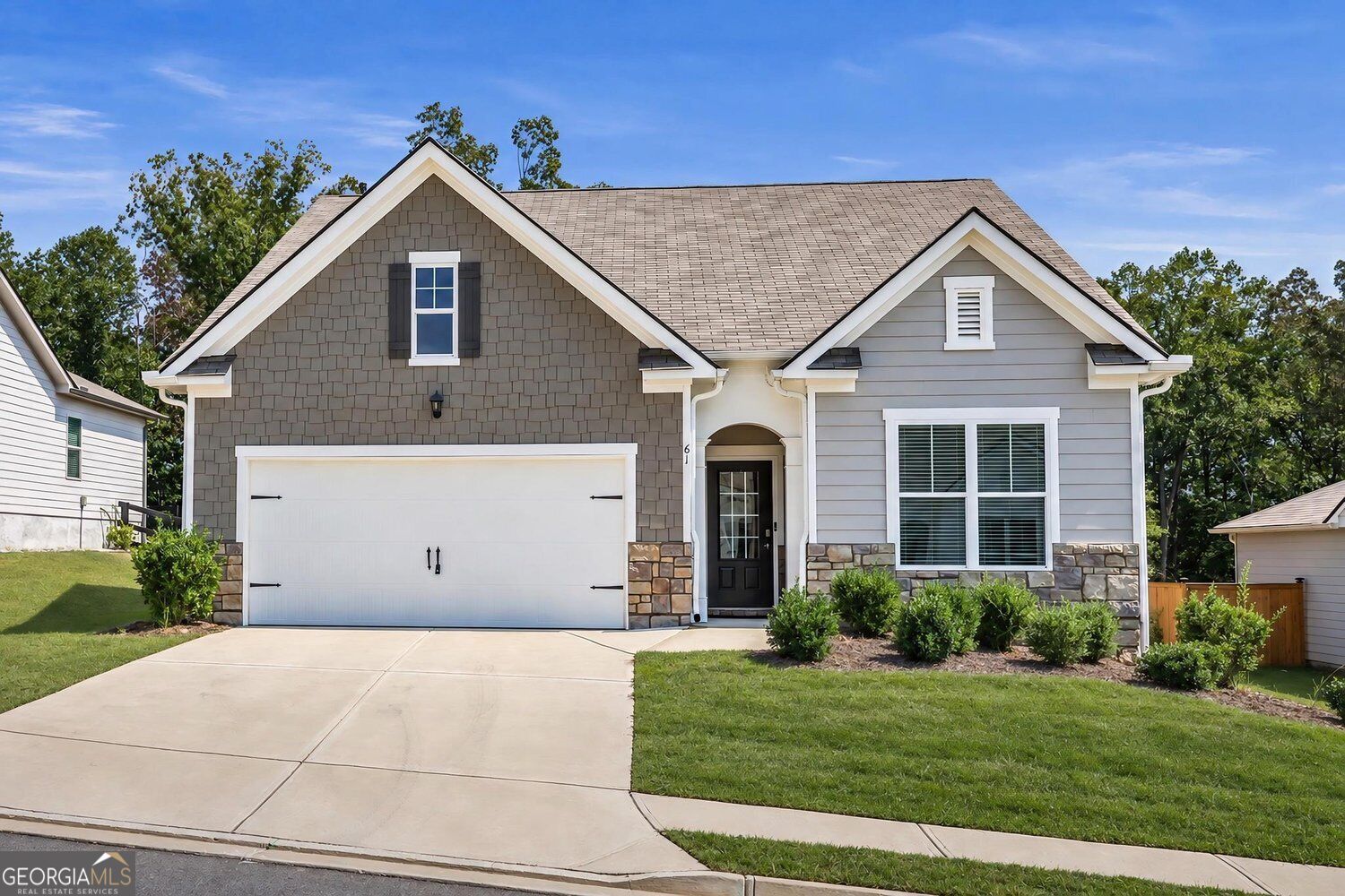 61 Majestic Oak Circle Property Photo 1