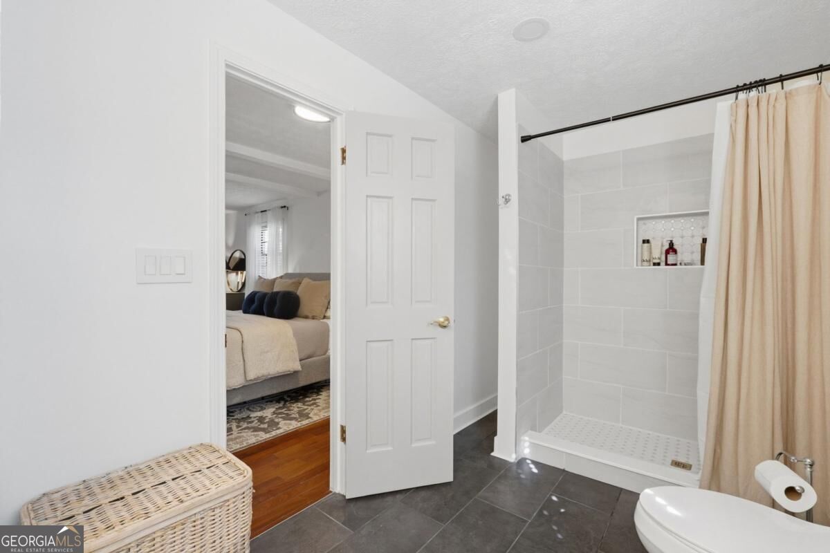 218 King Arthur Drive Property Photo 13