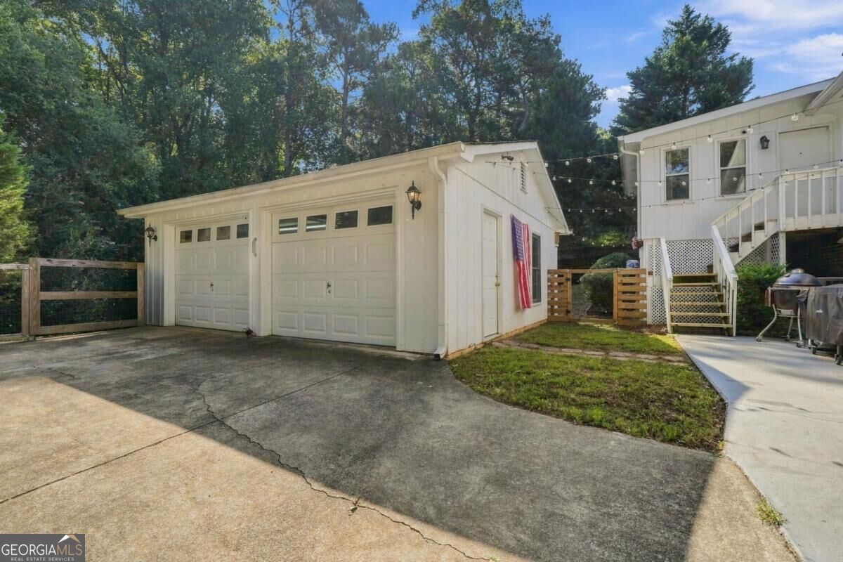 218 King Arthur Drive Property Photo 43