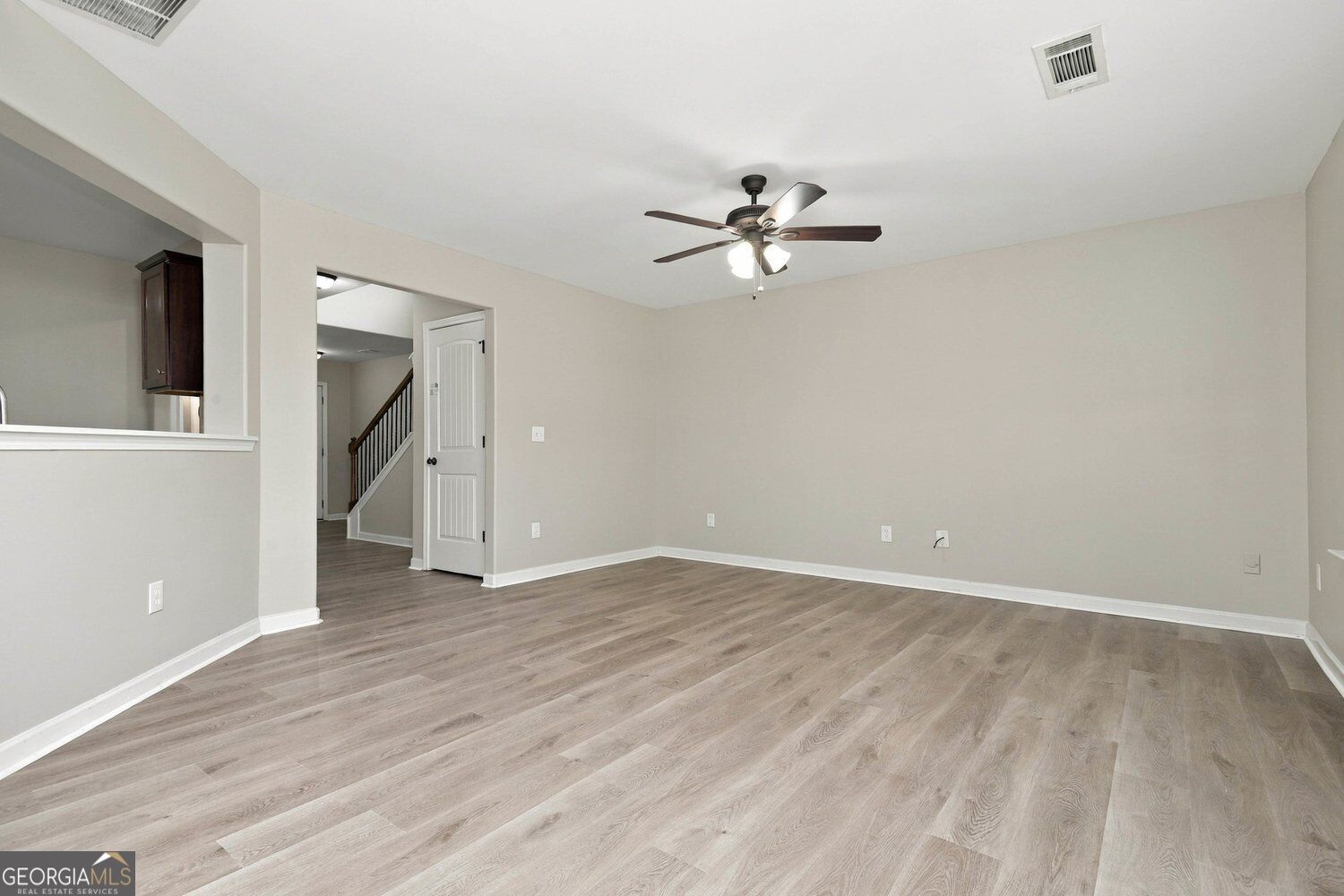 929 Justice Drive Property Photo 4