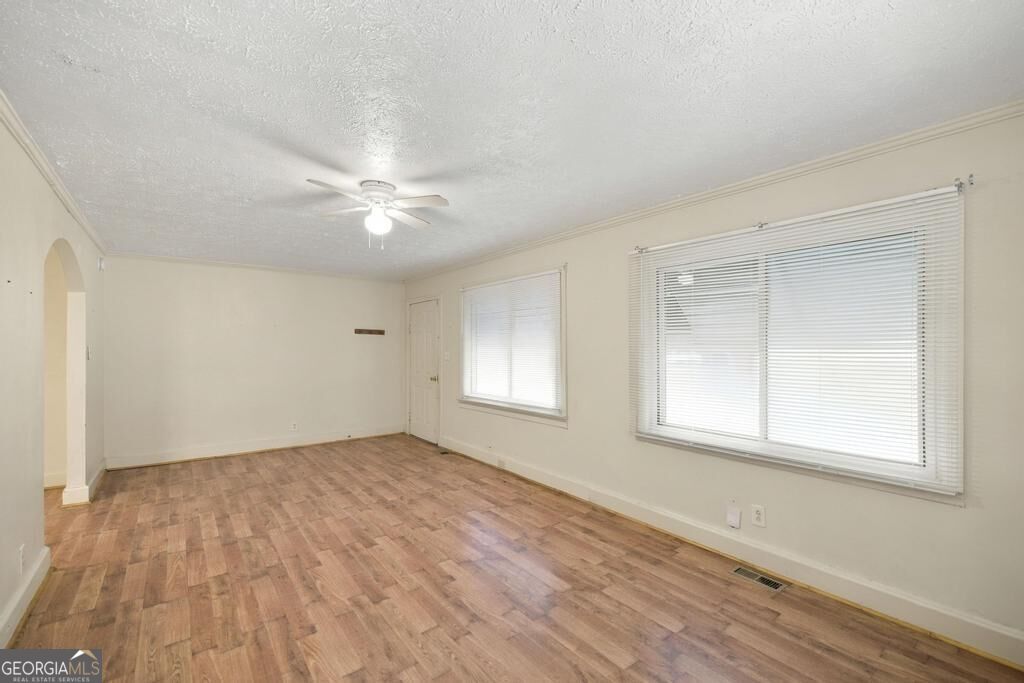 1340 Burton Avenue Property Photo 4
