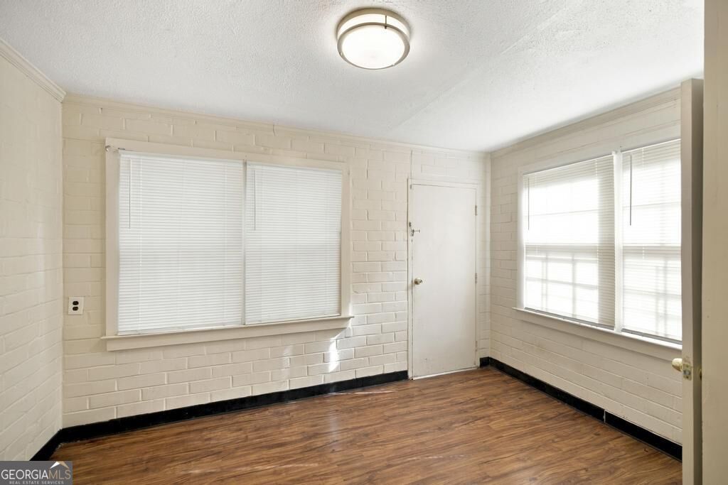 1340 Burton Avenue Property Photo 6