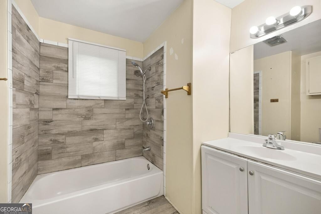 1340 Burton Avenue Property Photo 16