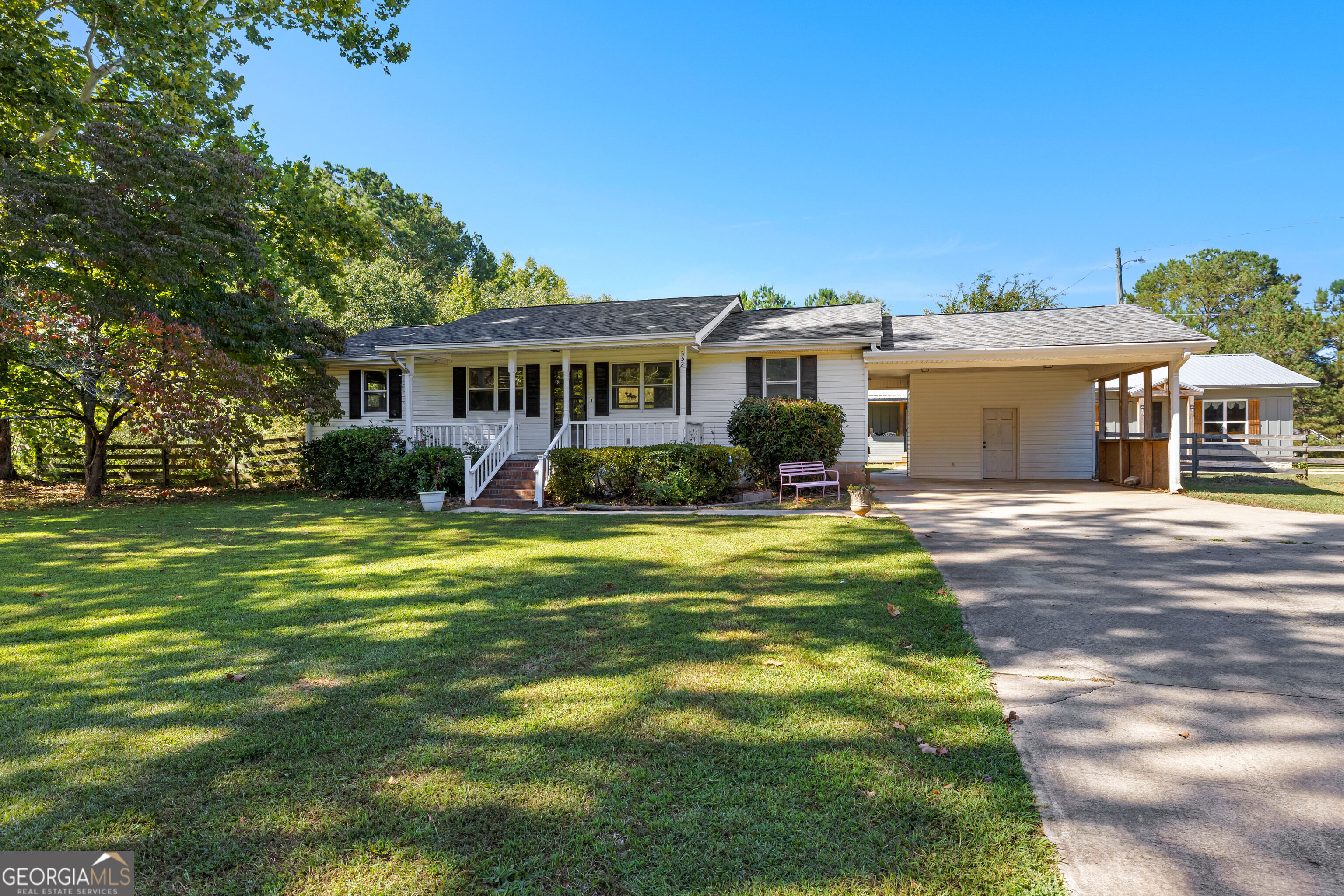 352 Mcintosh Trail Property Photo 5