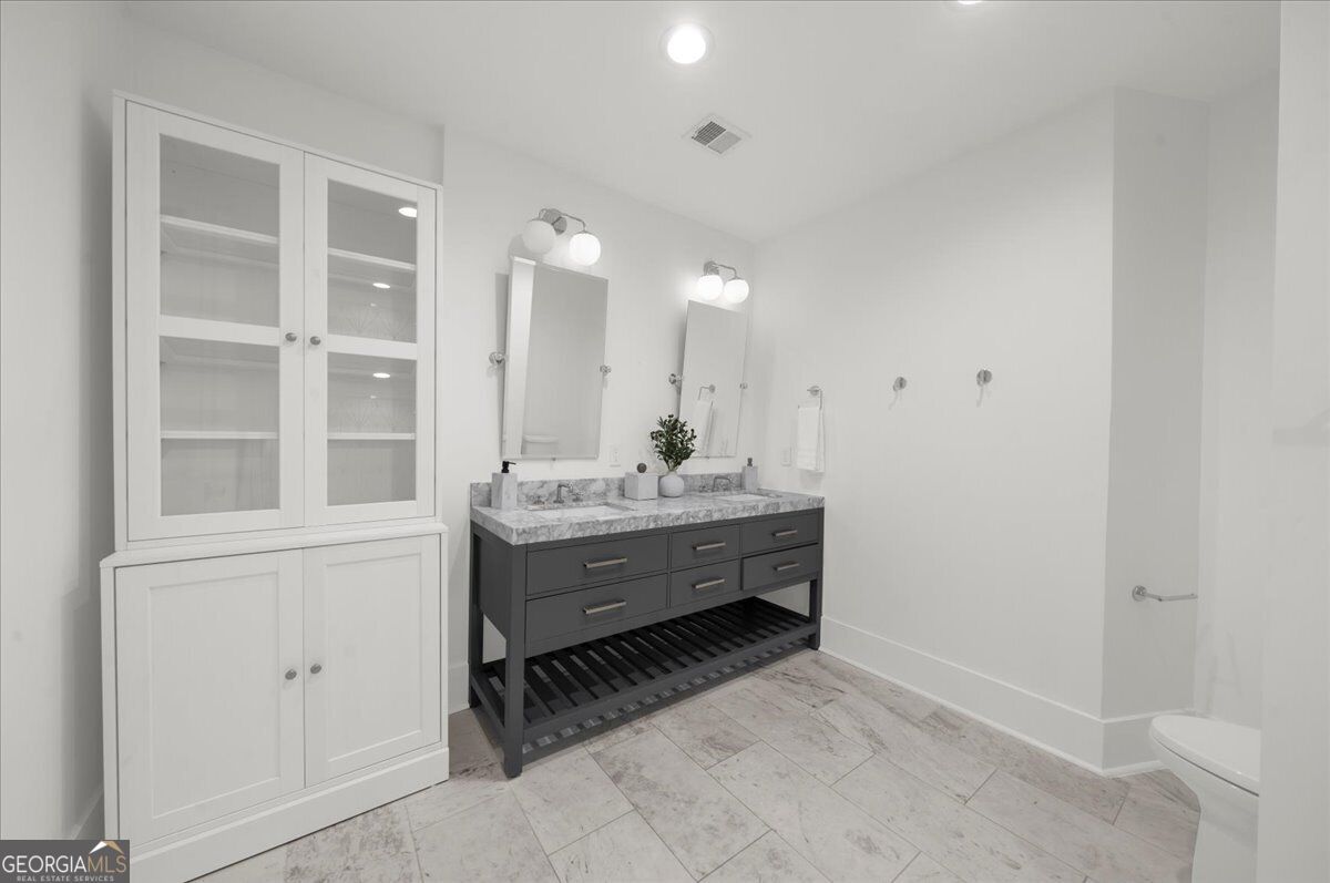 2881 Peachtree Road Ne Apt 2201 Property Photo 41