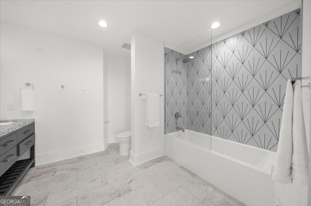 2881 Peachtree Road Ne Apt 2201 Property Photo 42