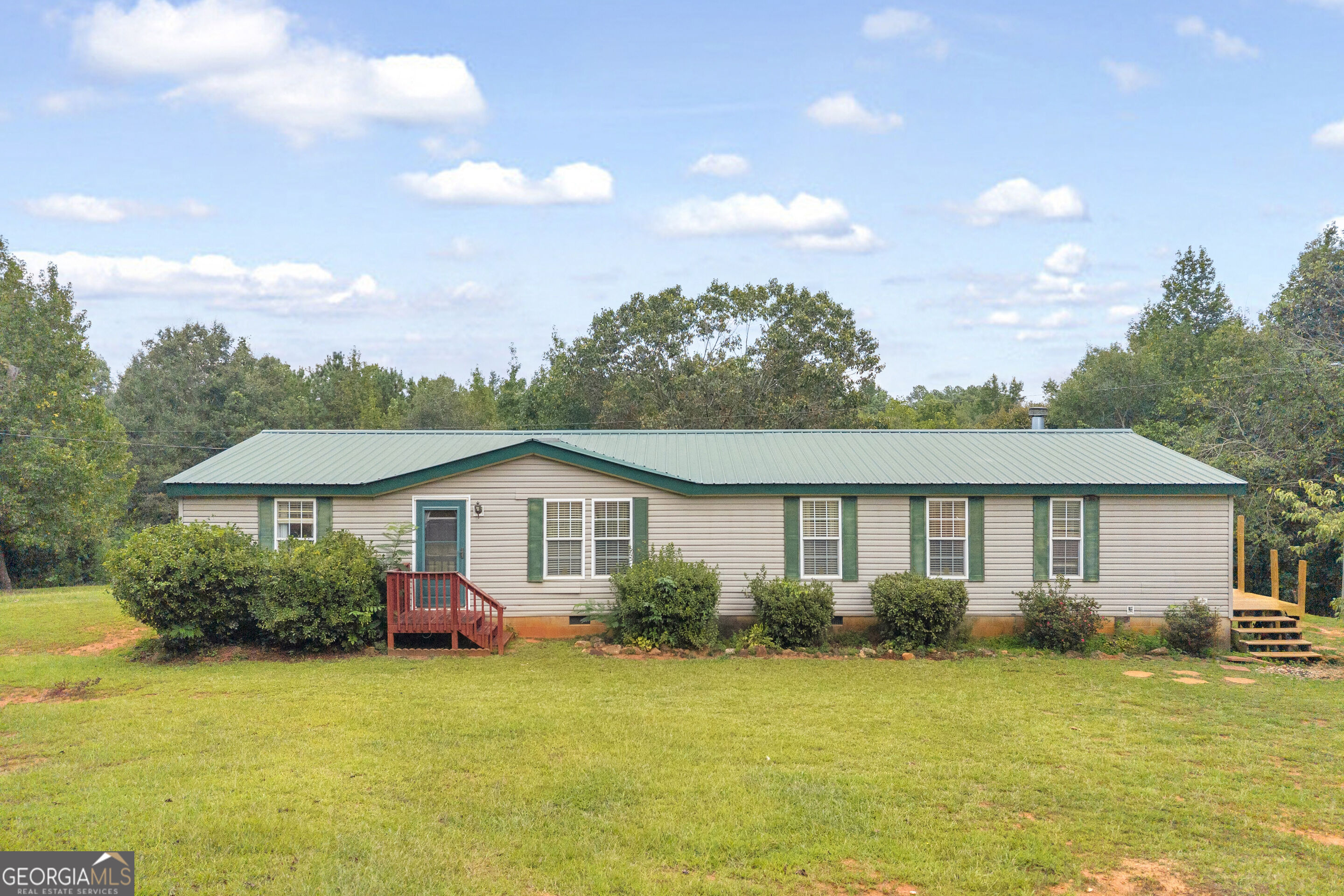 3373 Hoot Owl Road Road Property Photo 1