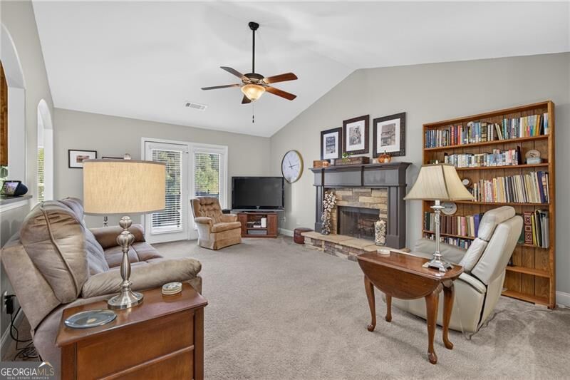 1690 Dillard Way Property Photo 8