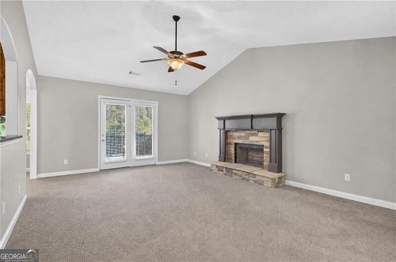 1690 Dillard Way Property Photo 9