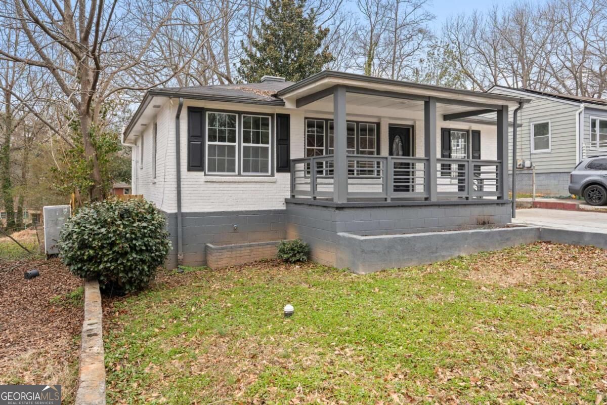 170 Stanhope Circle Nw Property Photo 2