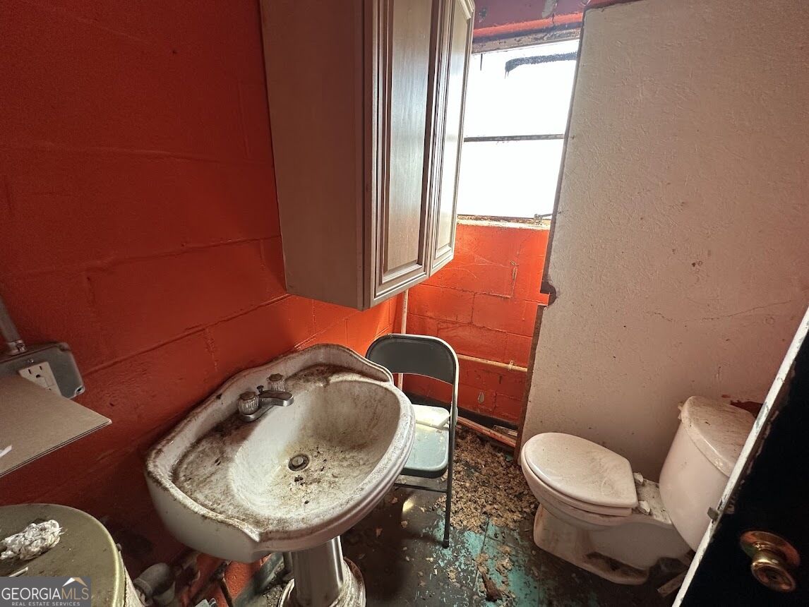 302 E College Street Property Photo 31