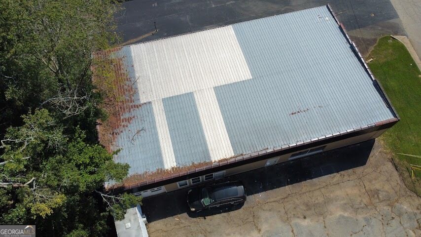 302 E College Street Property Photo 37