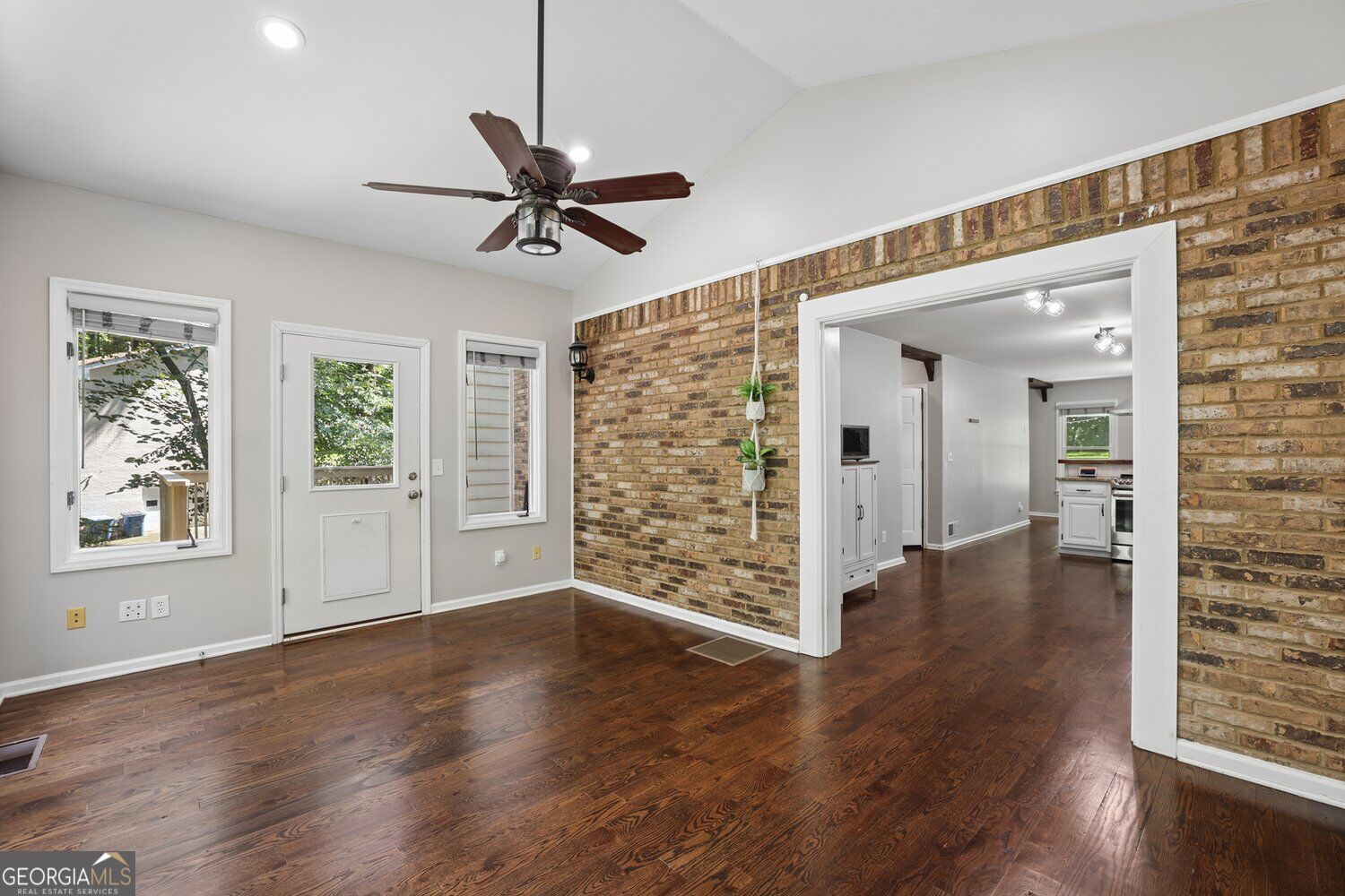 3832 Whitney Place Property Photo 13