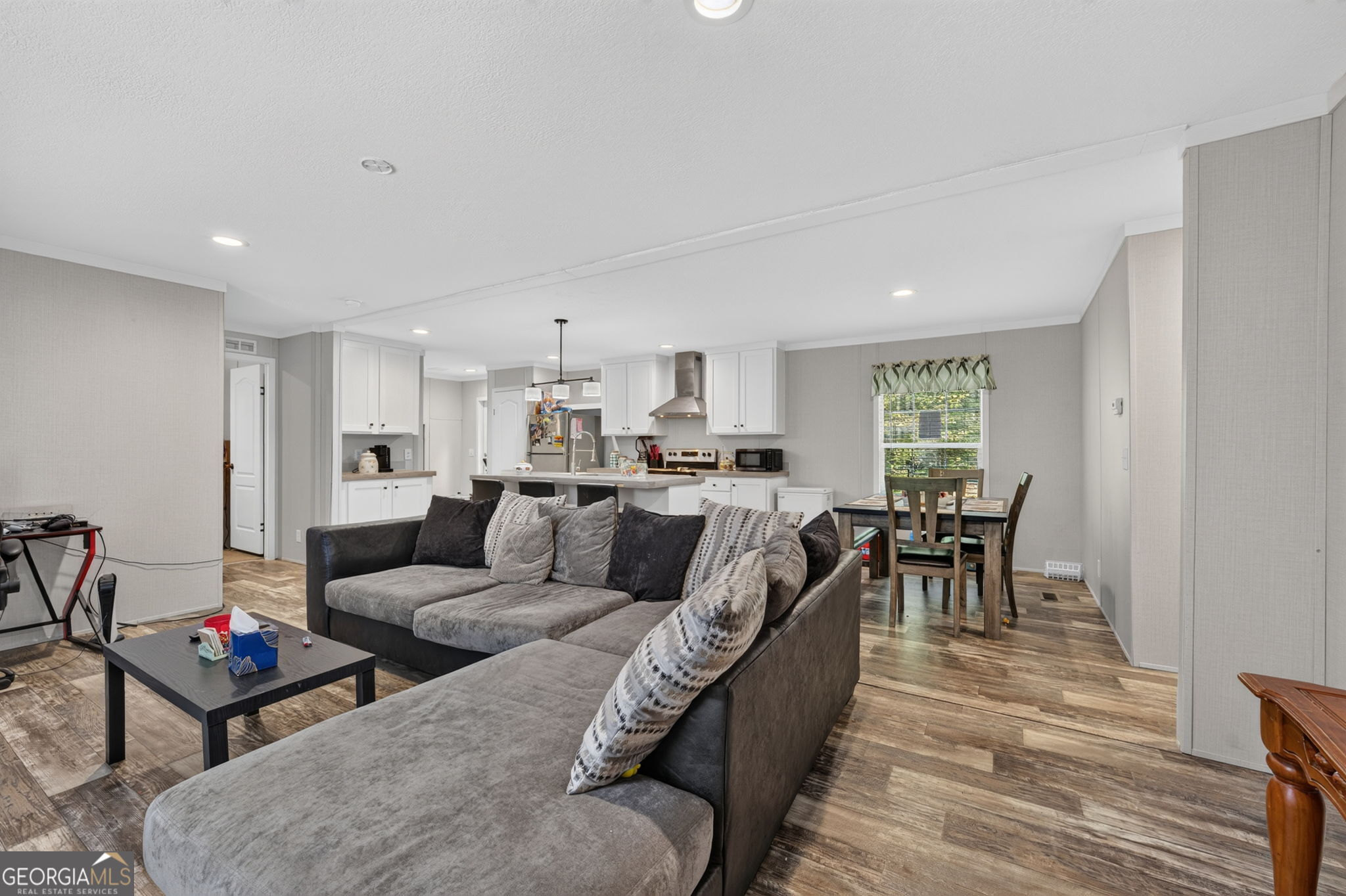 3930 Bartley Road Property Photo 6