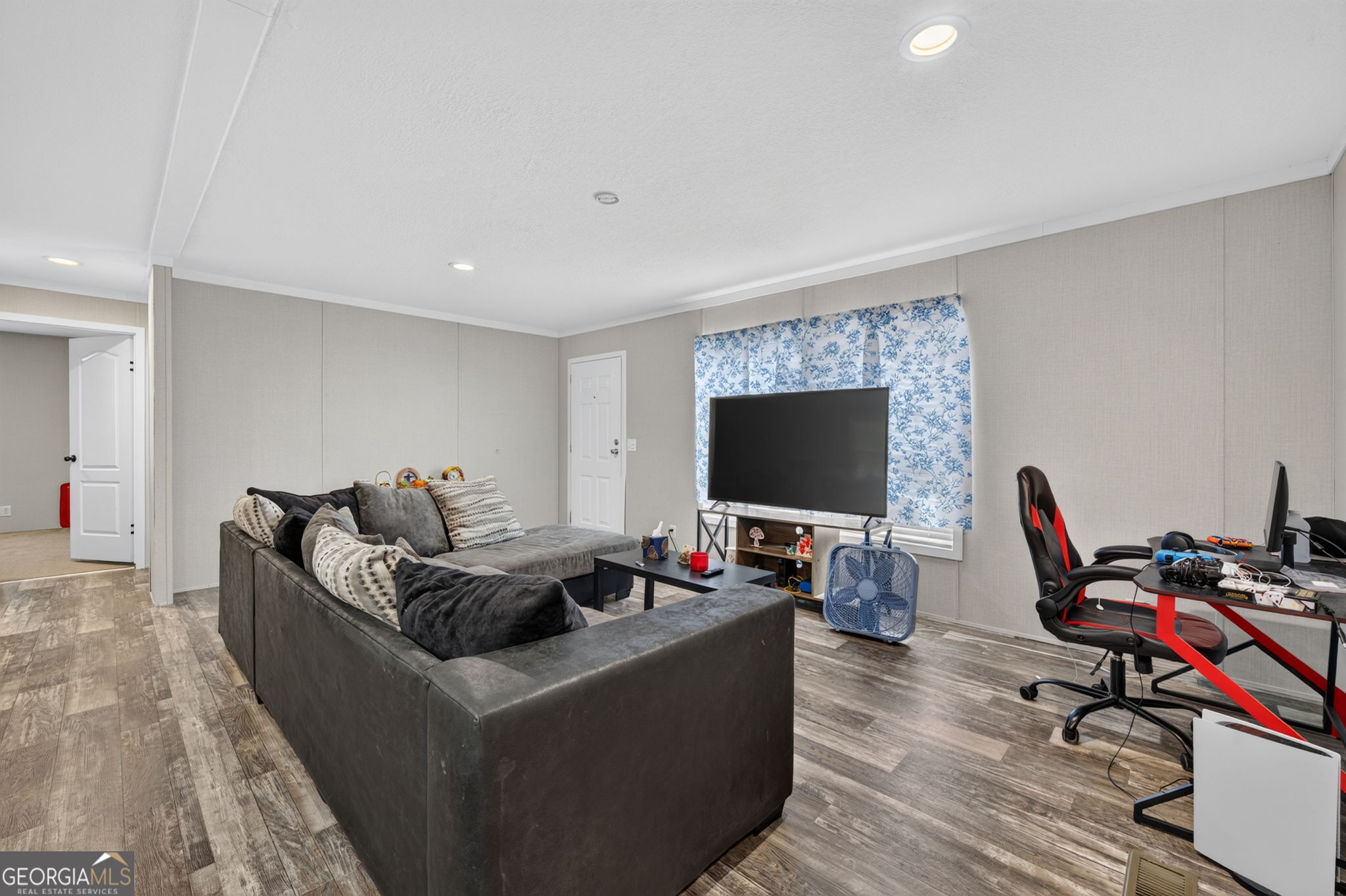 3930 Bartley Road Property Photo 7