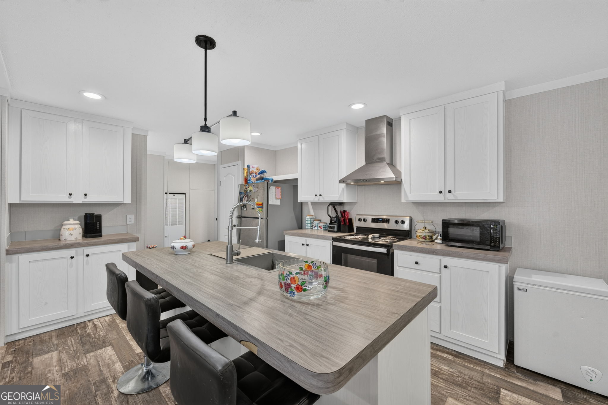 3930 Bartley Road Property Photo 11