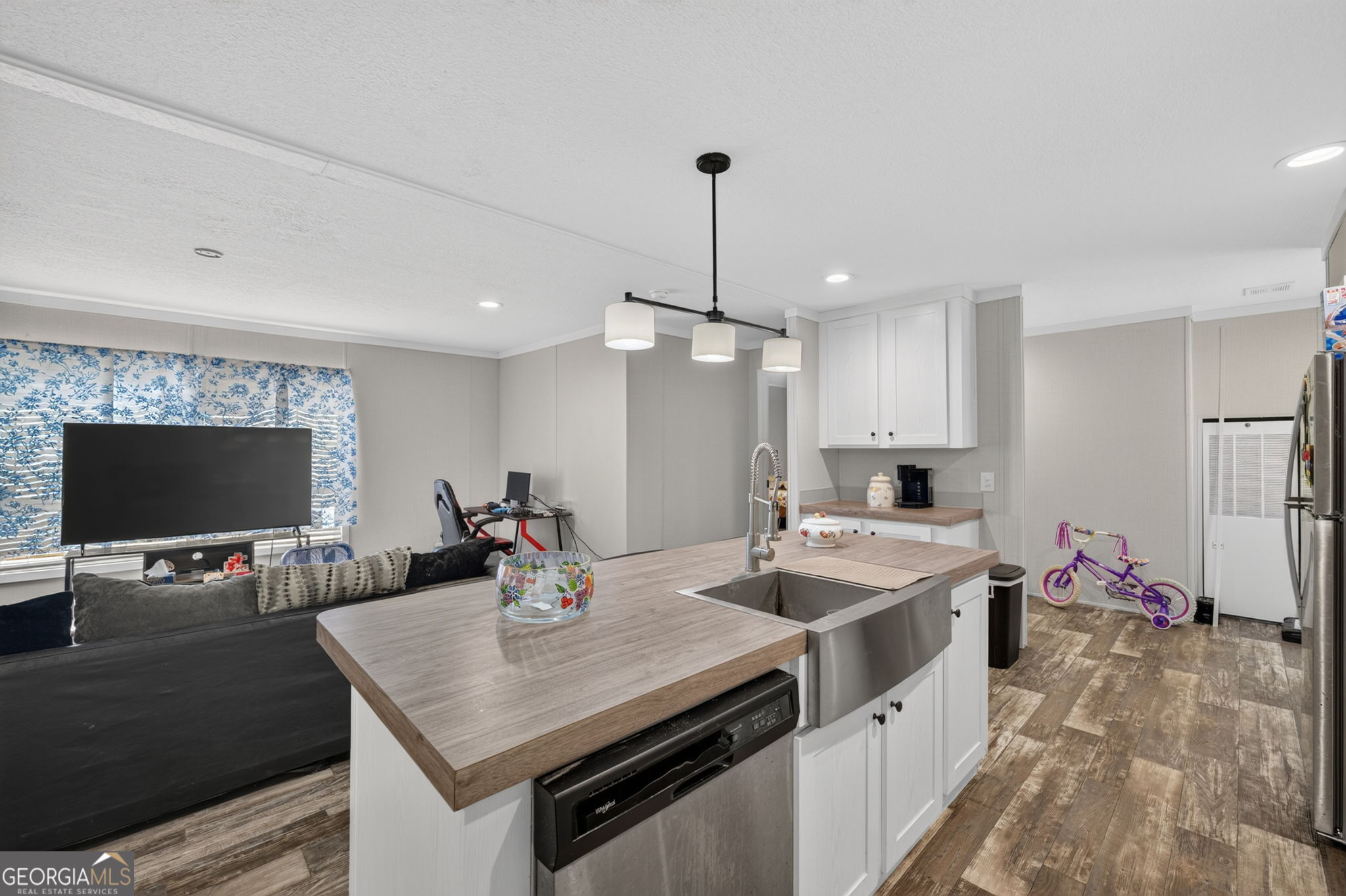 3930 Bartley Road Property Photo 14