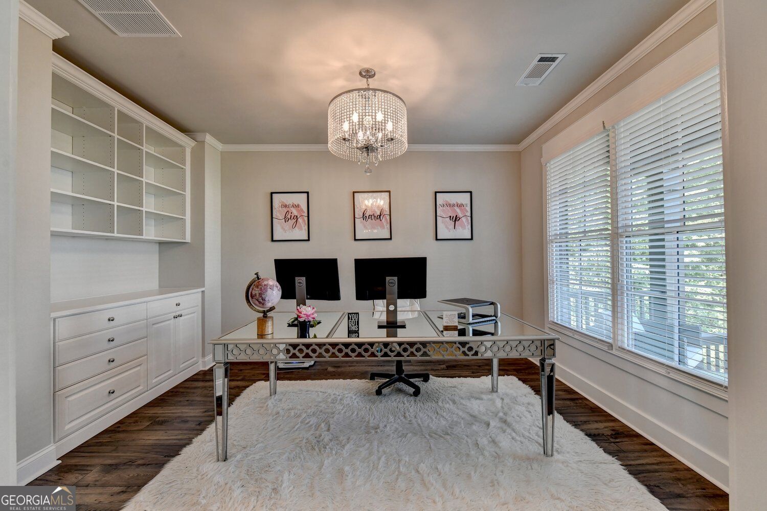 2037 Holland Creek Court Property Photo 4