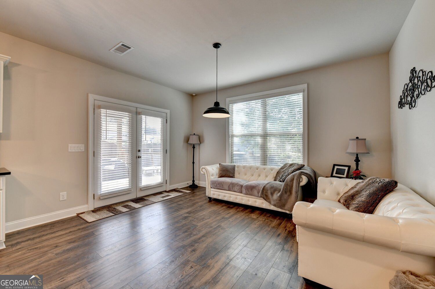 2037 Holland Creek Court Property Photo 15