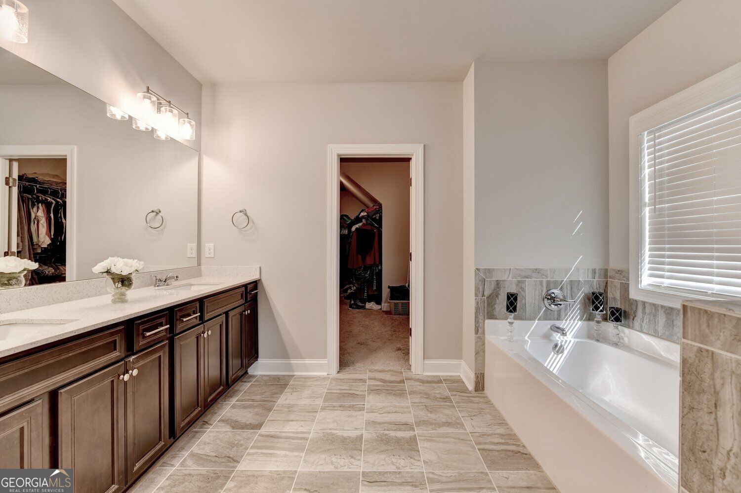 2037 Holland Creek Court Property Photo 23