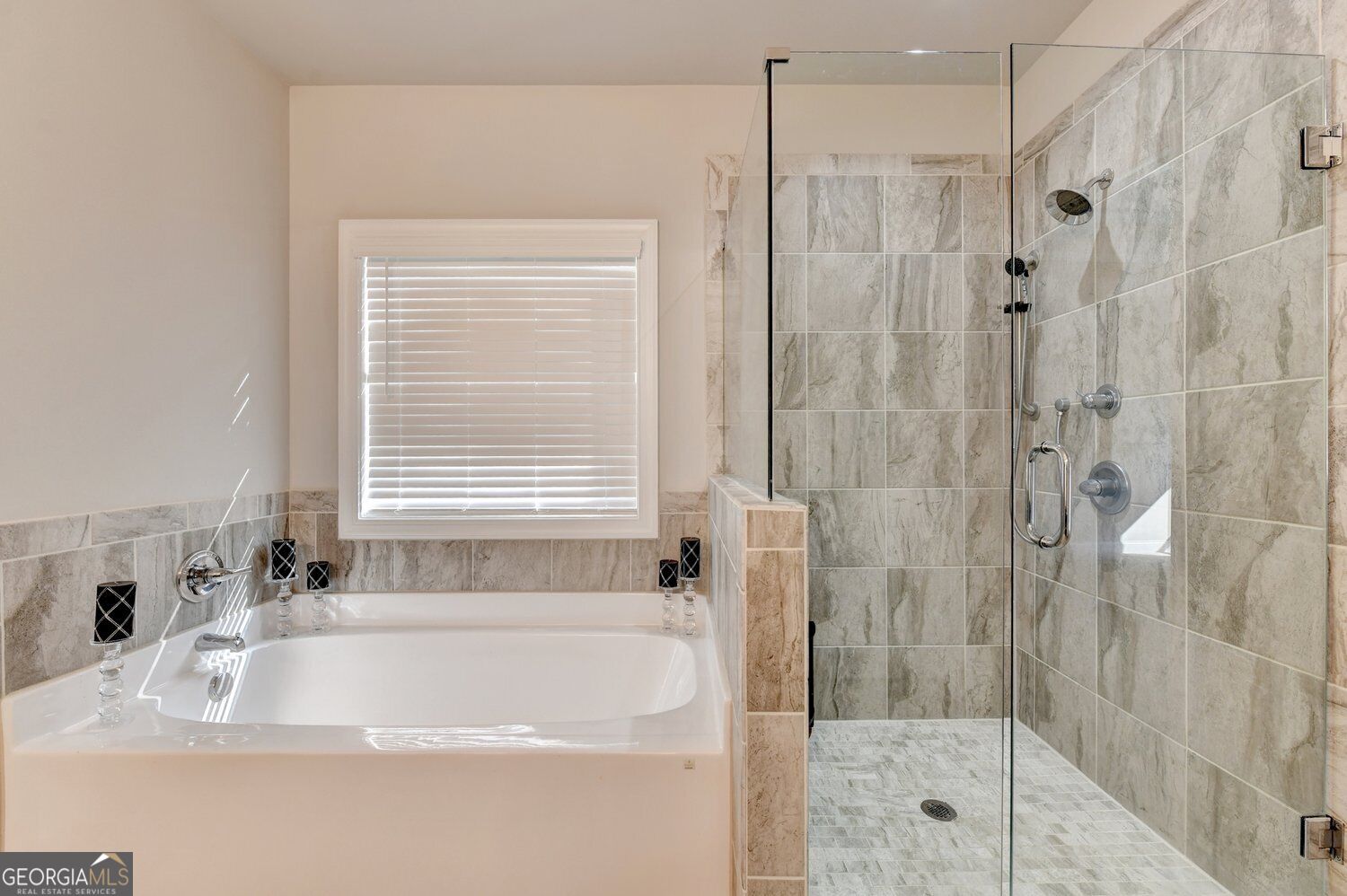 2037 Holland Creek Court Property Photo 24