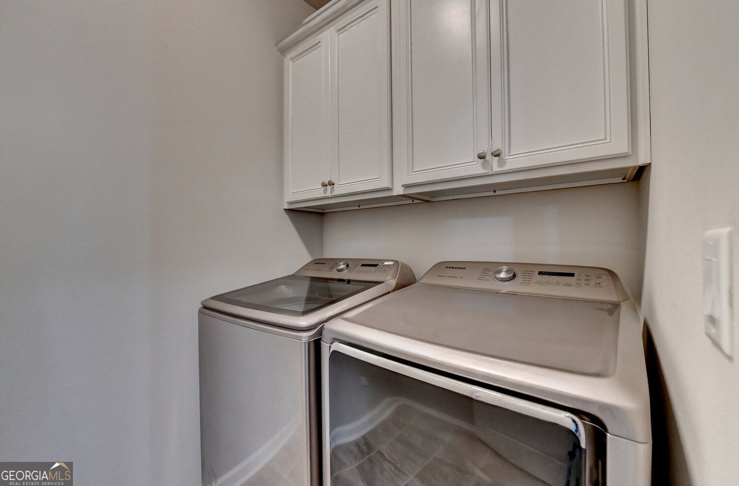 2037 Holland Creek Court Property Photo 34