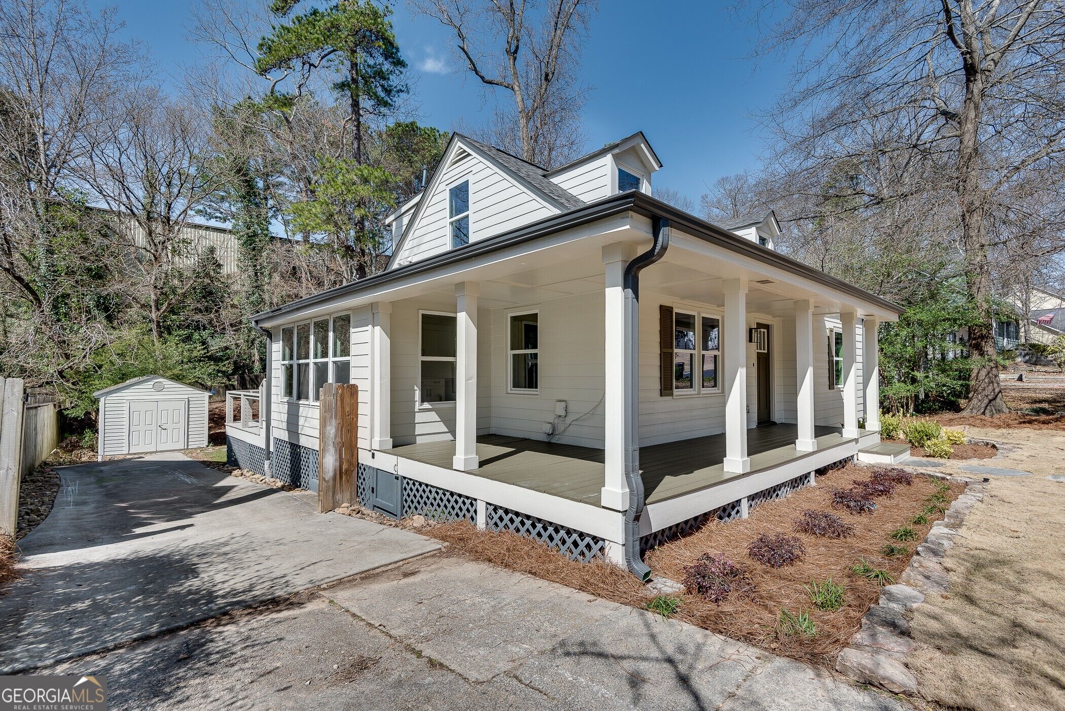 1861 Dyer Circle Property Photo 3