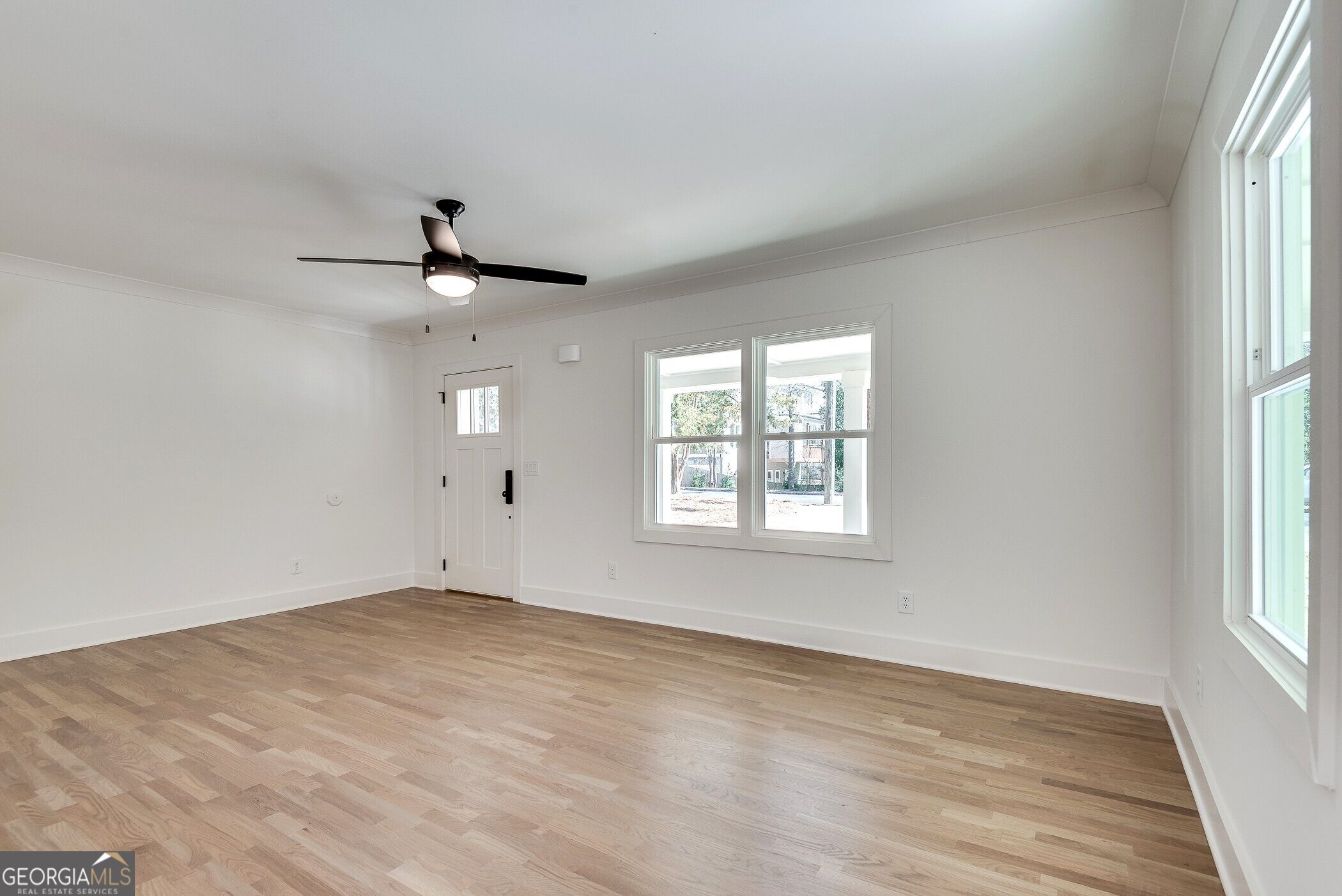 1861 Dyer Circle Property Photo 8