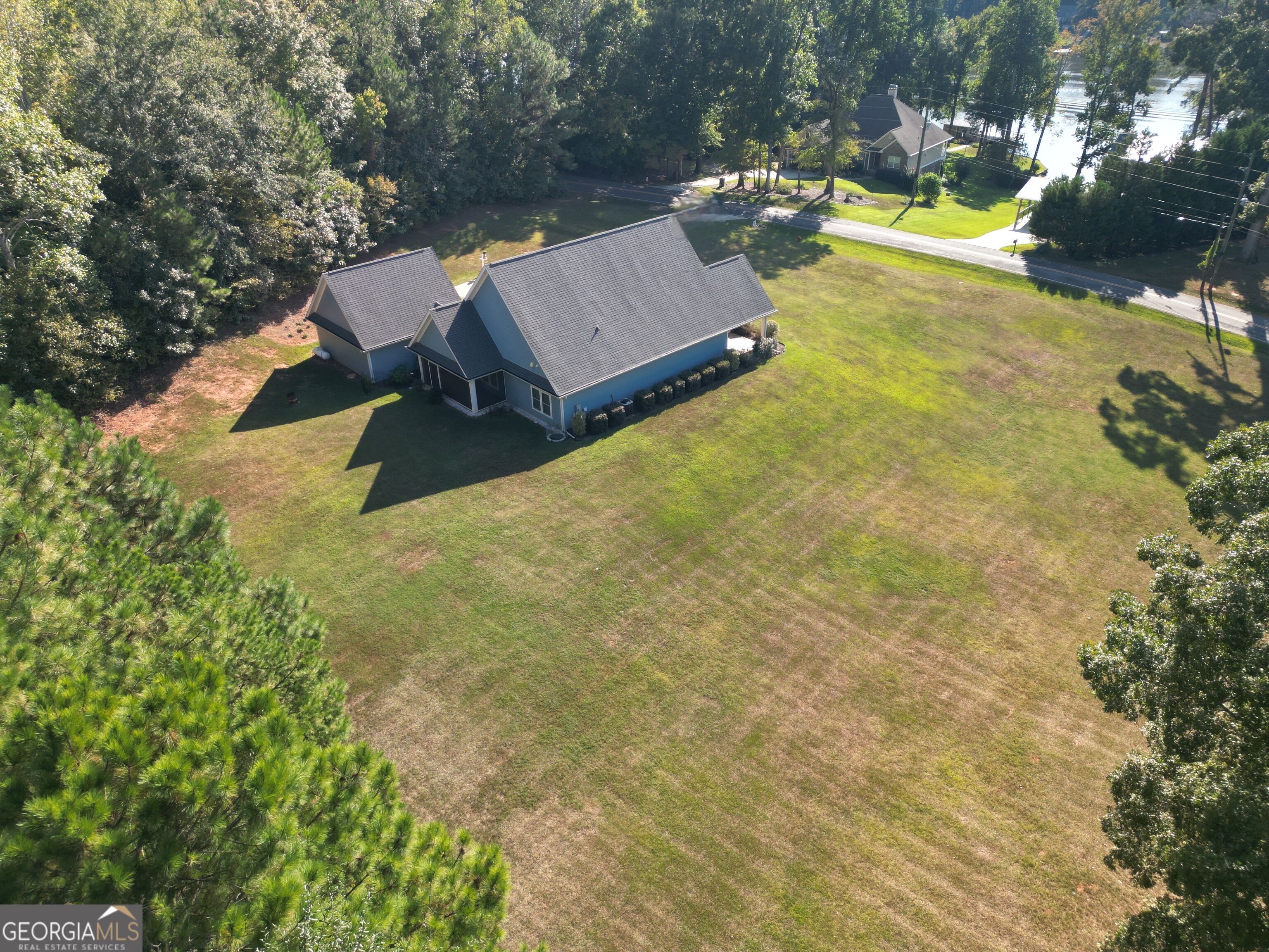 340 Thomas Drive Property Photo 11