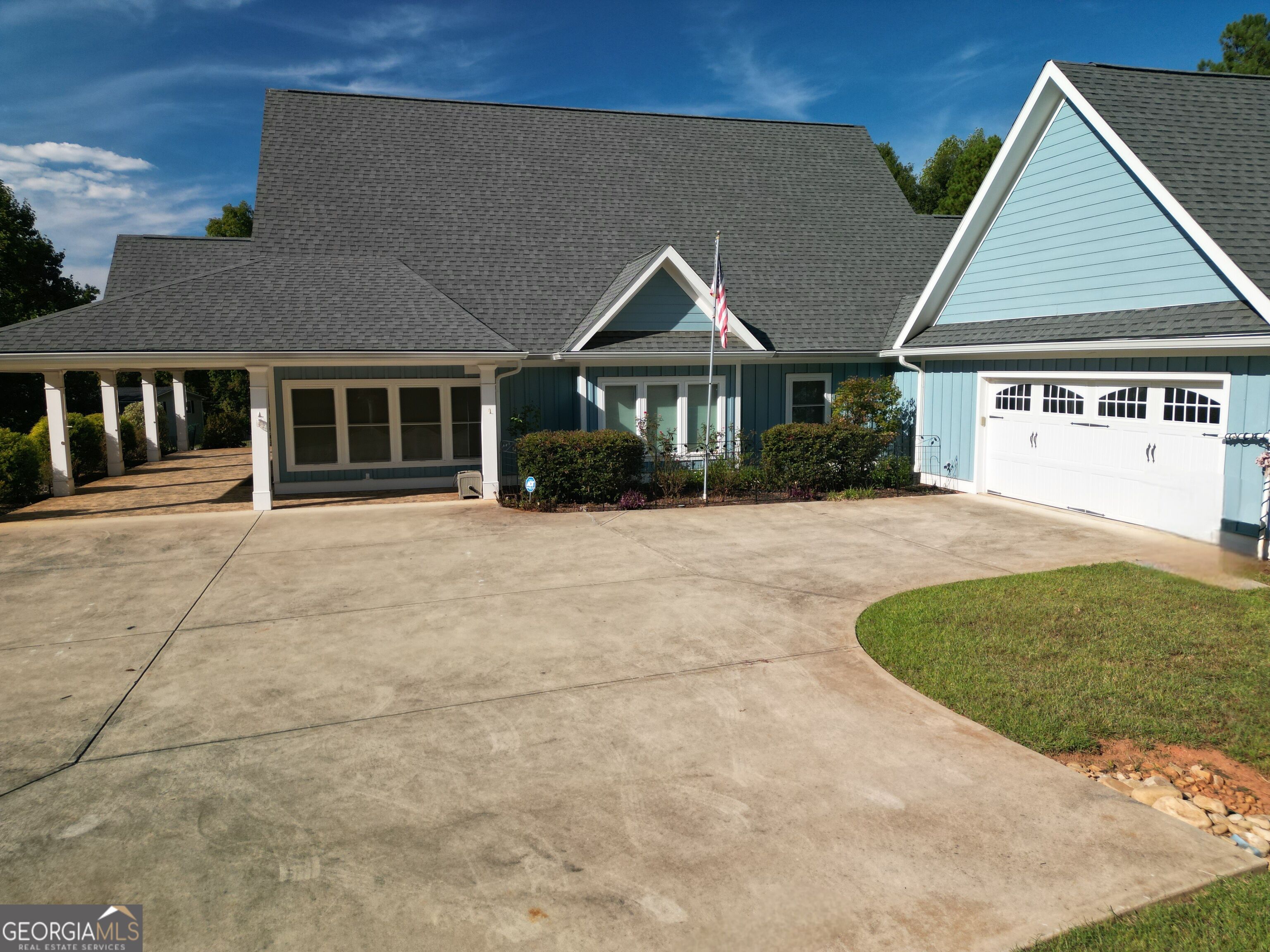 340 Thomas Drive Property Photo 12
