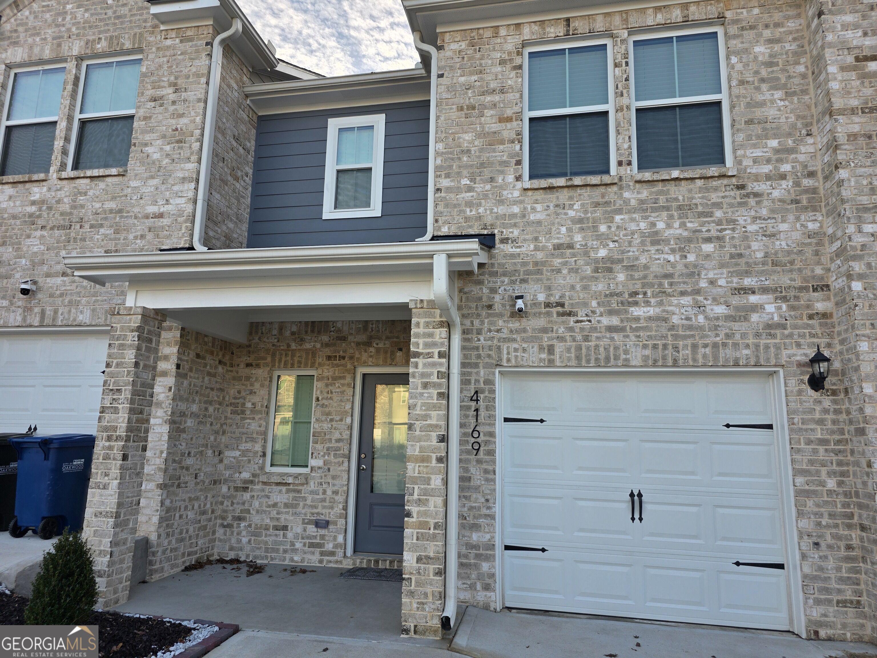 4169 Oakwood Terrace Court Property Photo 4
