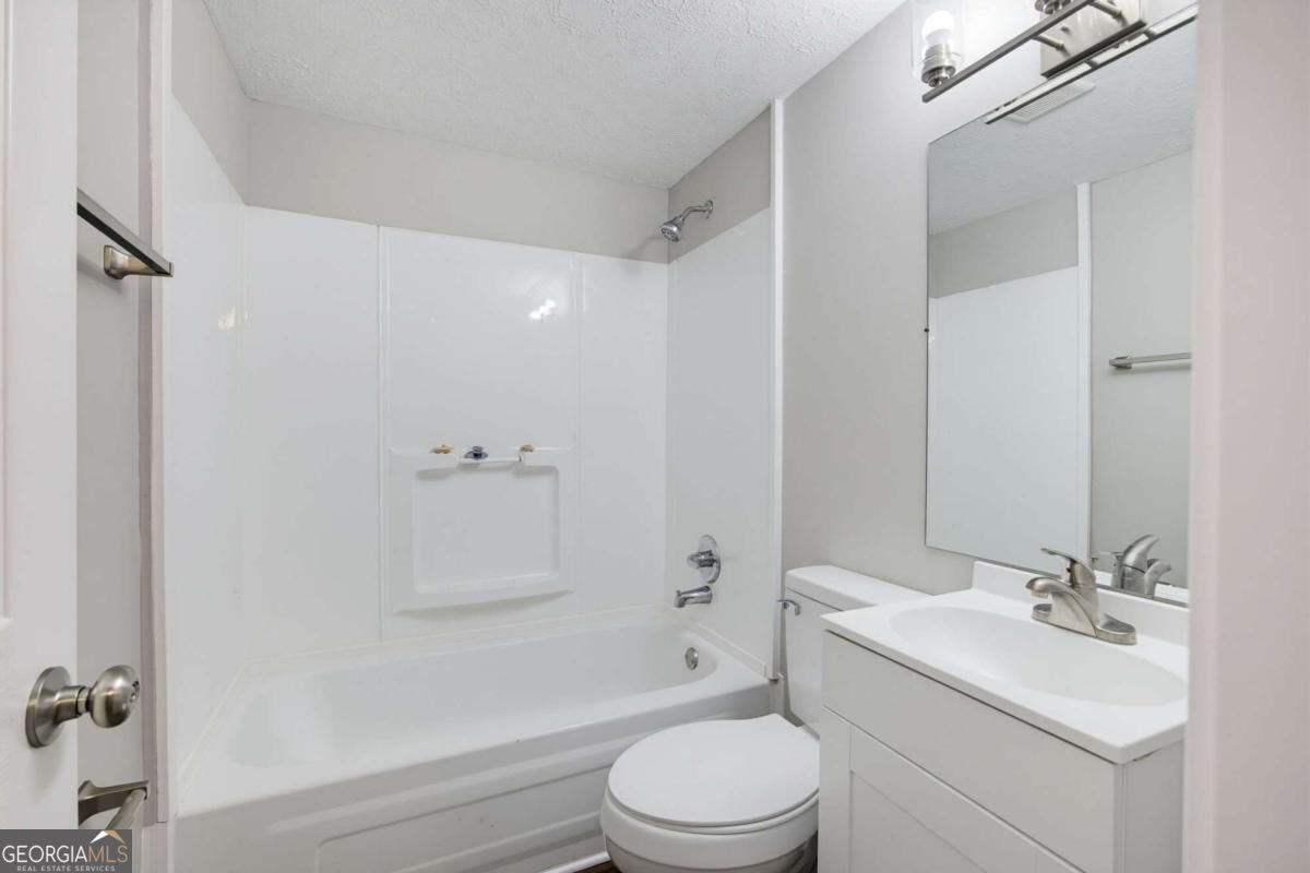 1338 Georgia Avenue Property Photo 20