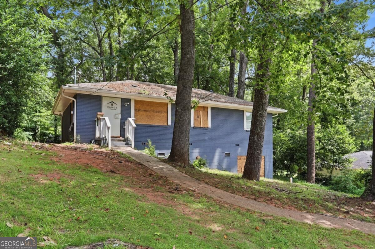 4366 Glenwood Parkway Property Photo 3