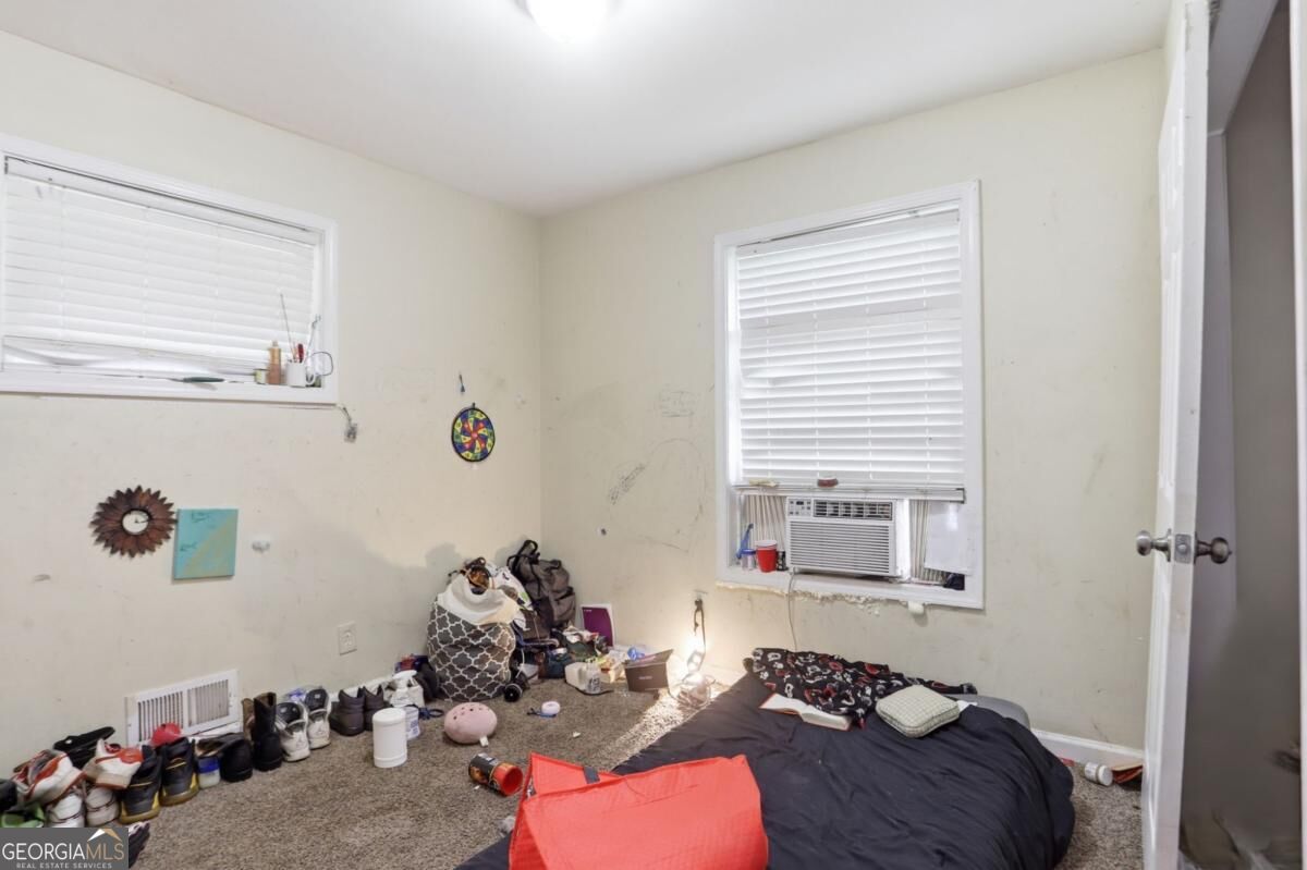 4366 Glenwood Parkway Property Photo 10