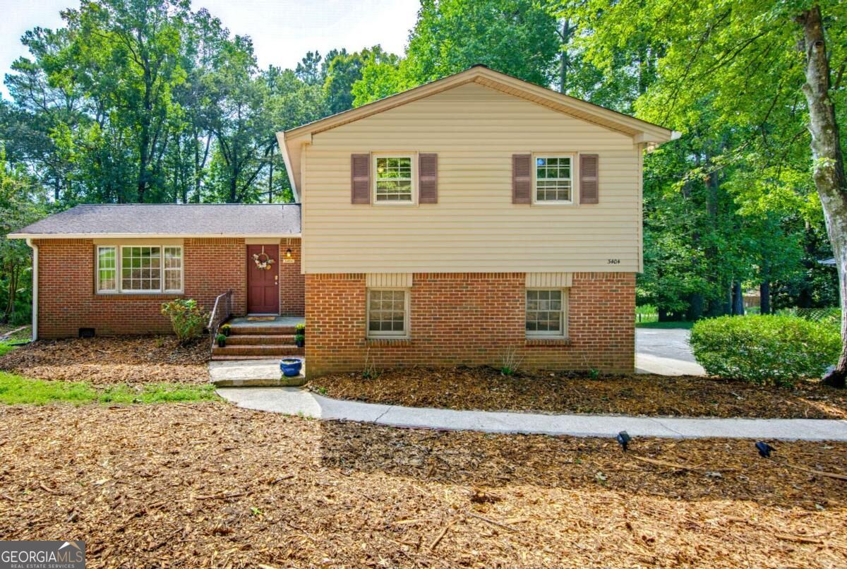 3404 Hill Drive Property Photo 1