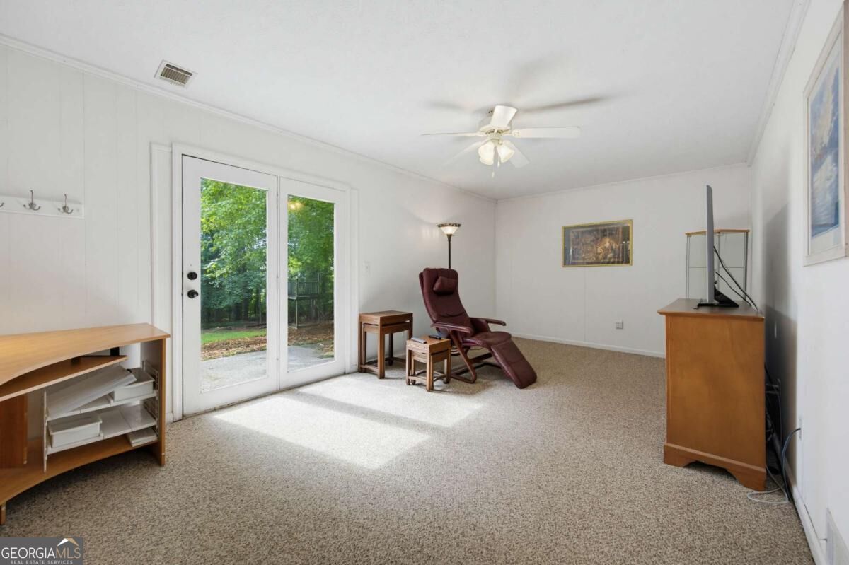 3404 Hill Drive Property Photo 7