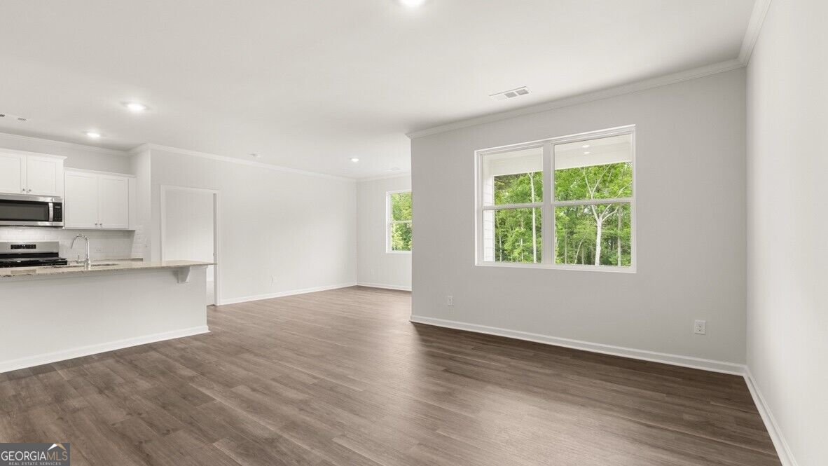 8158 Coldstream Drive Property Photo 12