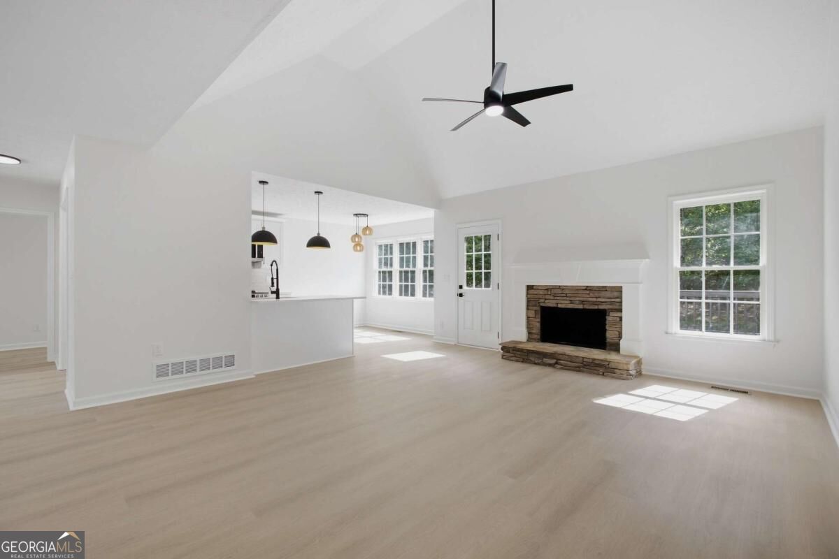 360 Lower Burris Road Property Photo 10