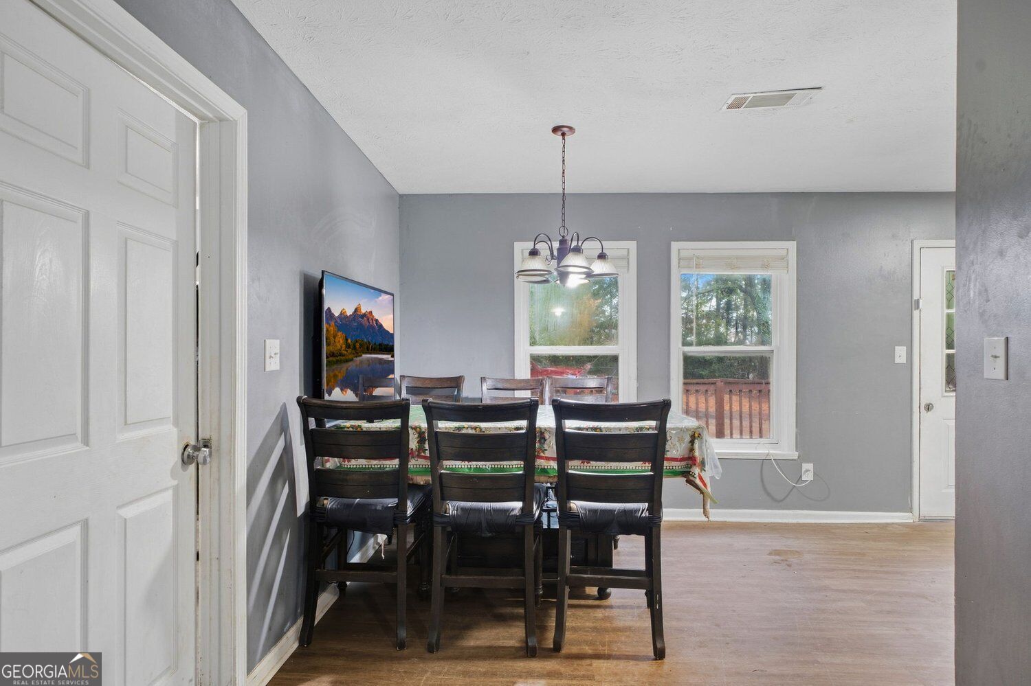 541 Carithers Road Property Photo 7