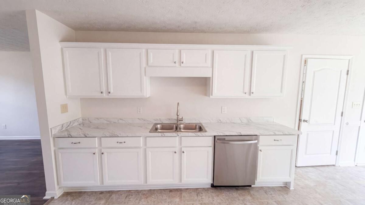 114 Beaty Court Property Photo 2