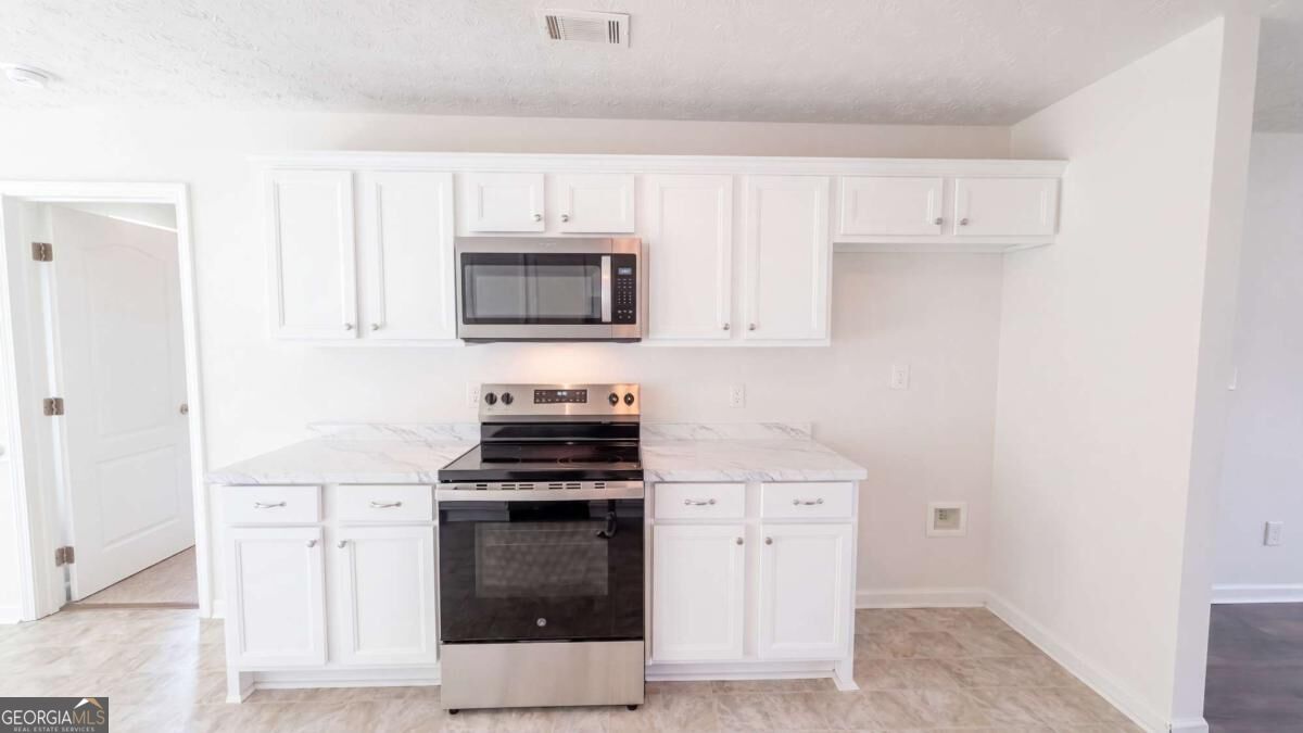 114 Beaty Court Property Photo 6