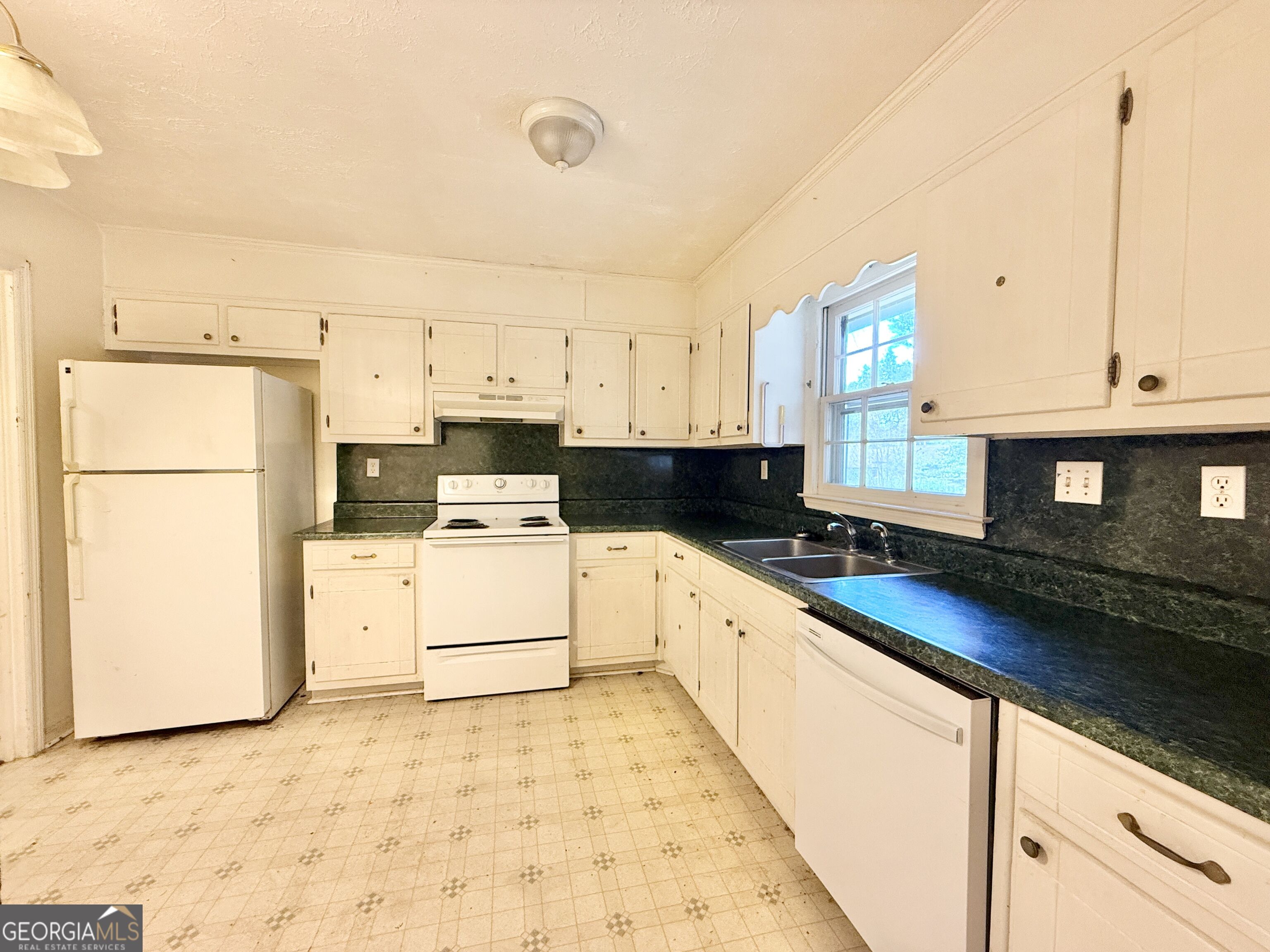 120 Wilhelmina Drive Property Photo 8