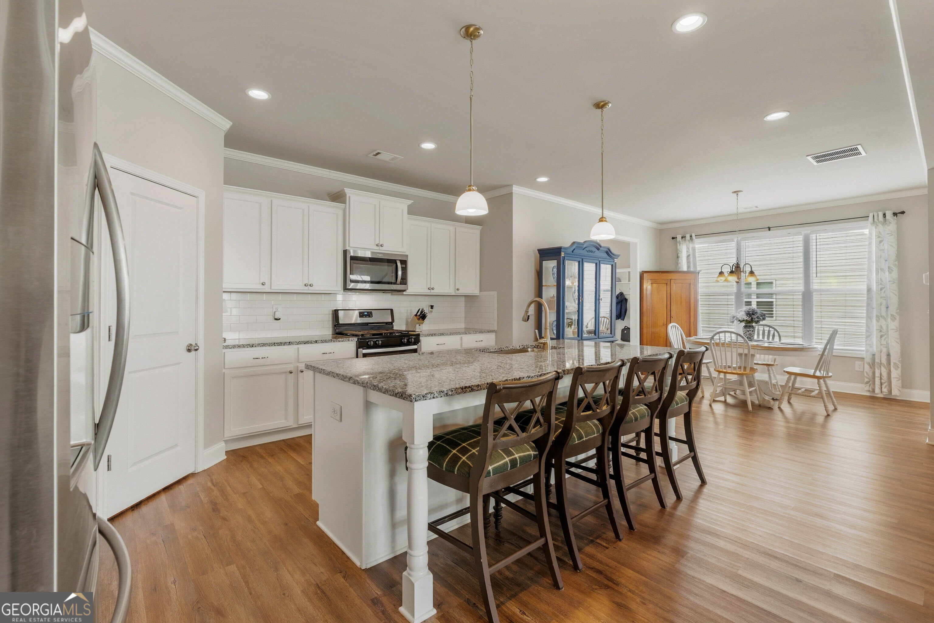 5200 Parkwood Drive Property Photo 14