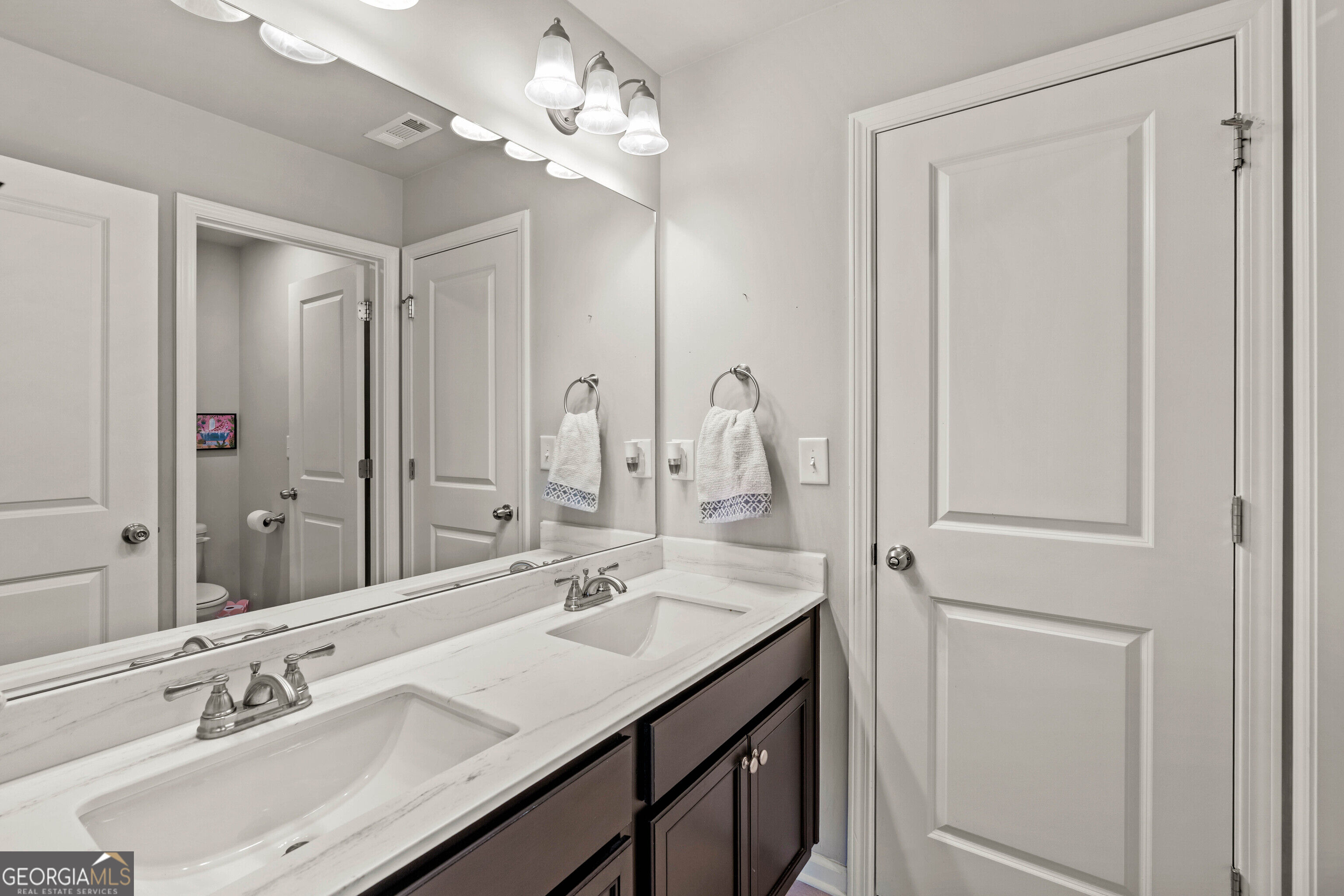 5200 Parkwood Drive Property Photo 35